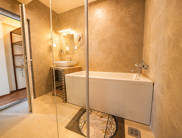 Bathroom with terracotta tiles
